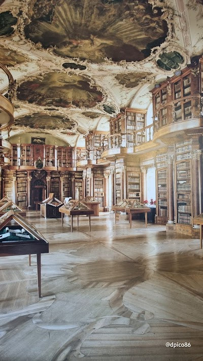 ザンクト・ガレン修道院付属図書館_Abbey Library of Saint Gallの画像