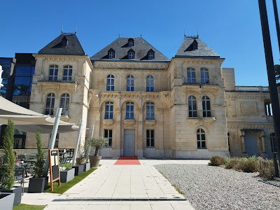 シャトー・ド・ラ・ビュジーヌ公園_Château de la Buzineの画像
