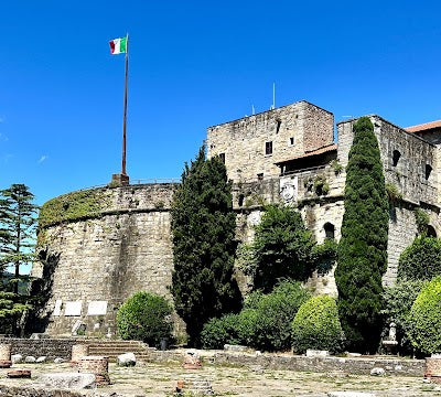 サン・ジュスト城_Castle of San Giustoの画像